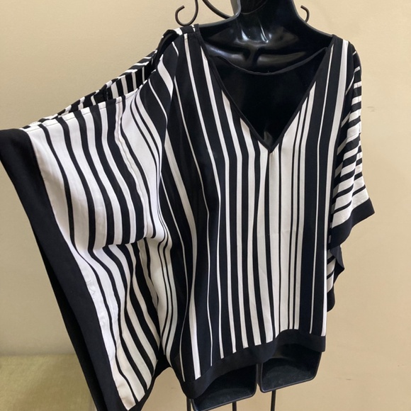 BCX Black & White Stripe Chiffon Cold Shoulder Poncho Top - Picture 9 of 14